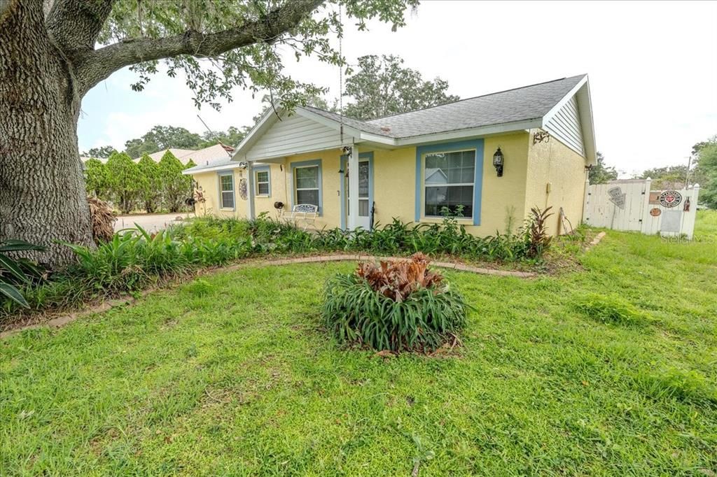 На продажу: $425,000 (2 спален, 2 ванн, 1566 Квадратных фут)