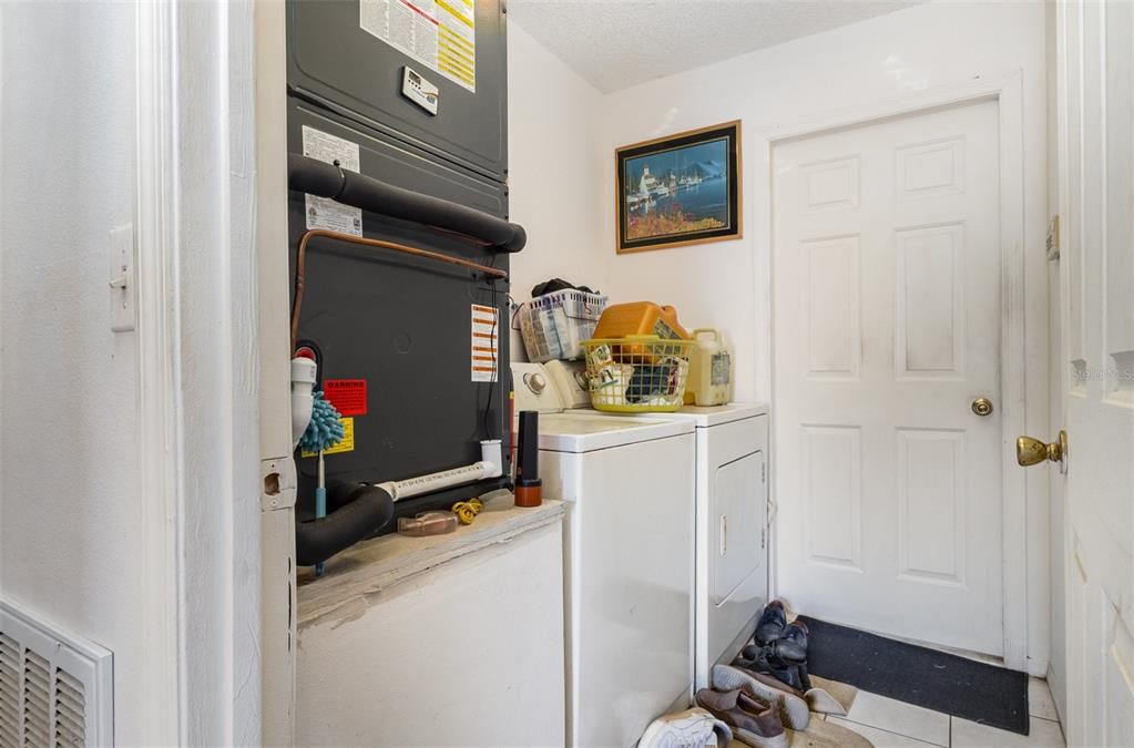 For Sale: $315,000 (3 beds, 2 baths, 1770 Square Feet)