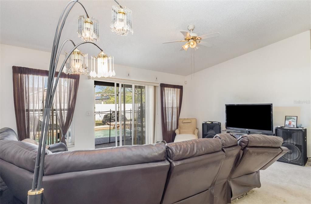 For Sale: $315,000 (3 beds, 2 baths, 1770 Square Feet)