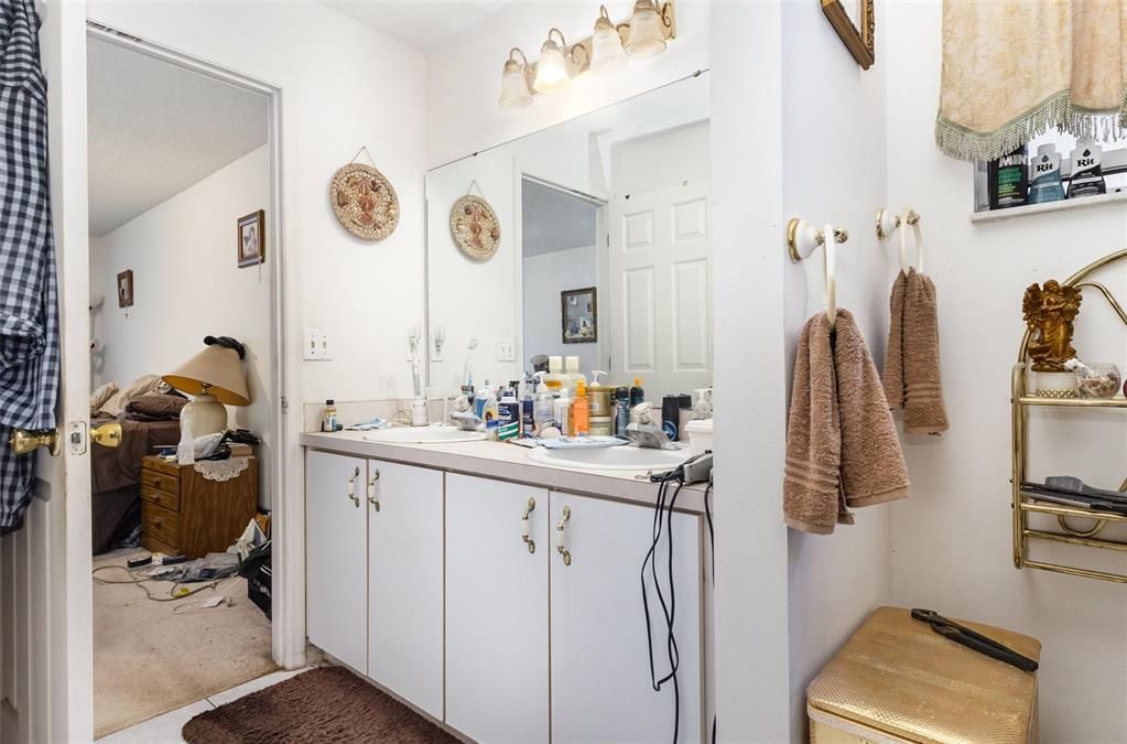 For Sale: $315,000 (3 beds, 2 baths, 1770 Square Feet)