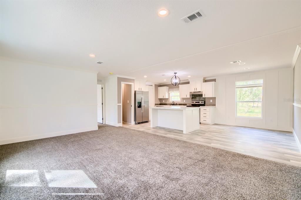 待售: $299,000 (3 贝兹, 2 浴室, 1352 平方英尺)