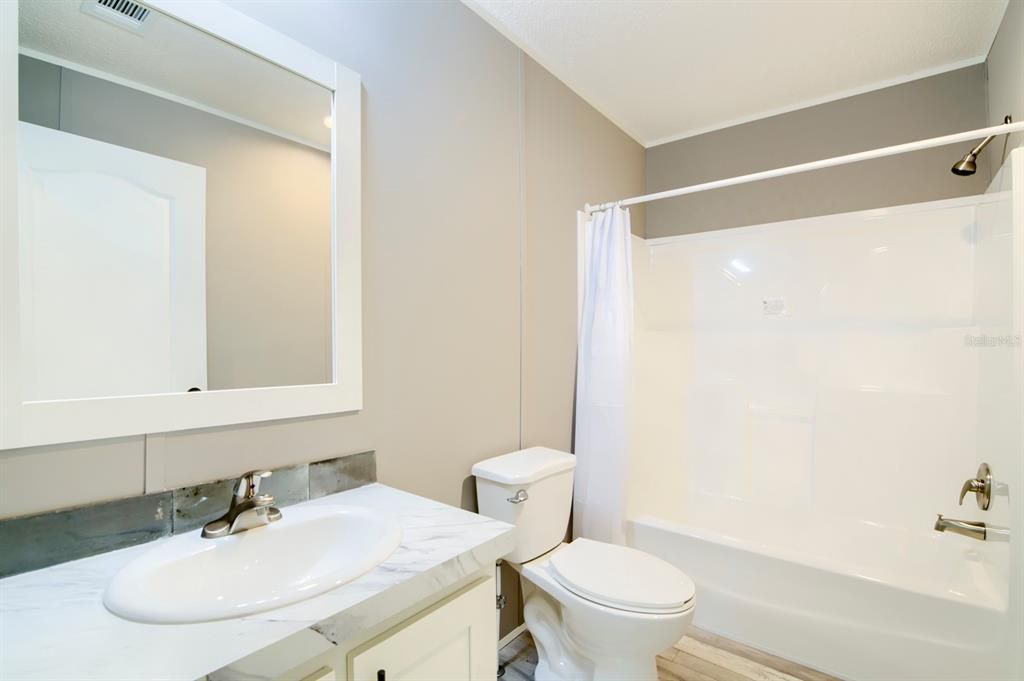 待售: $299,000 (3 贝兹, 2 浴室, 1352 平方英尺)