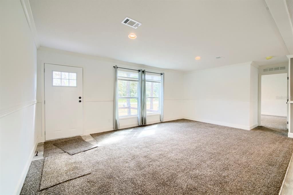 待售: $299,000 (3 贝兹, 2 浴室, 1352 平方英尺)