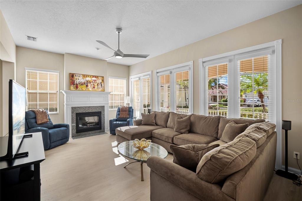 Active With Contract: $749,900 (4 beds, 3 baths, 2521 Square Feet)