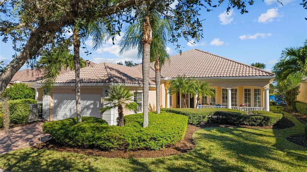 Active With Contract: $749,900 (4 beds, 3 baths, 2521 Square Feet)