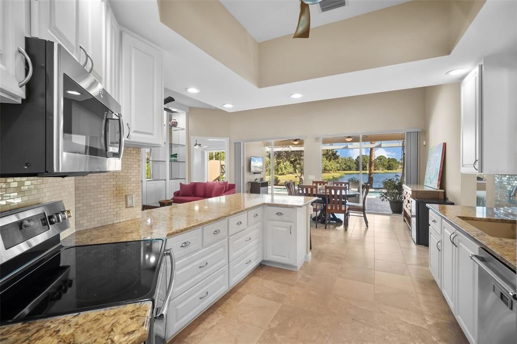 Active With Contract: $749,900 (4 beds, 3 baths, 2521 Square Feet)