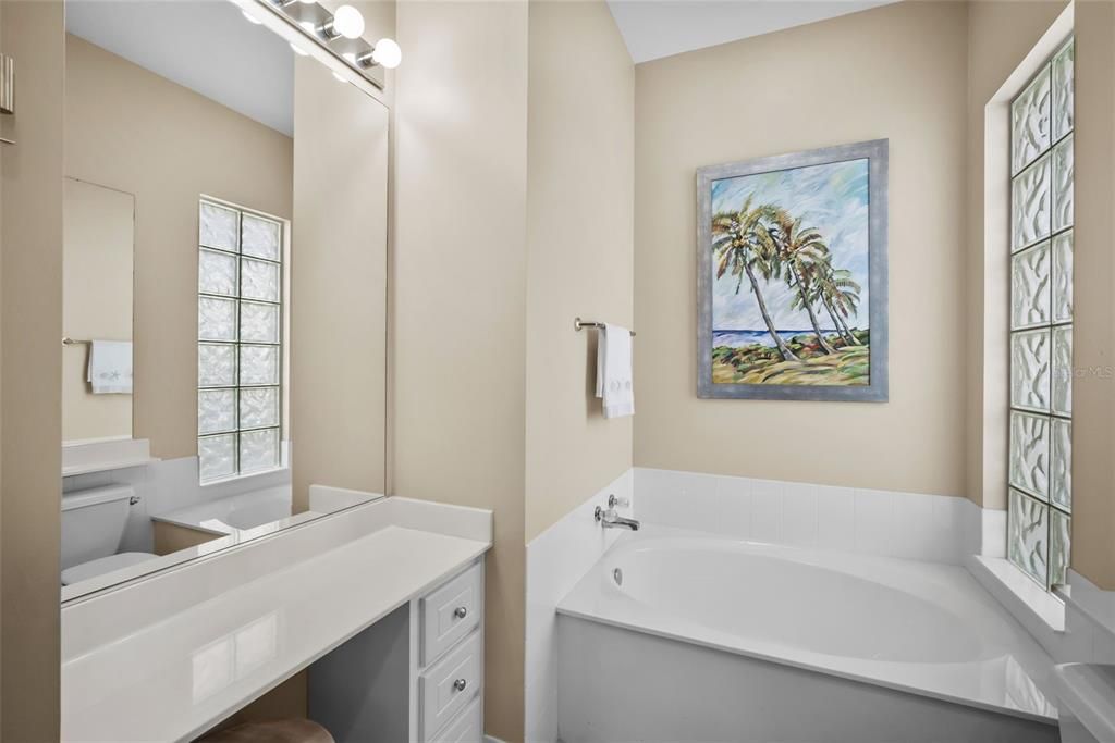 Active With Contract: $749,900 (4 beds, 3 baths, 2521 Square Feet)