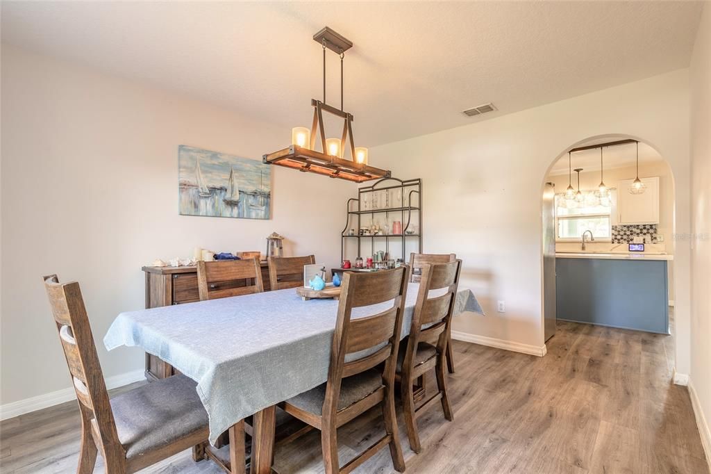 For Sale: $425,000 (4 beds, 2 baths, 2761 Square Feet)