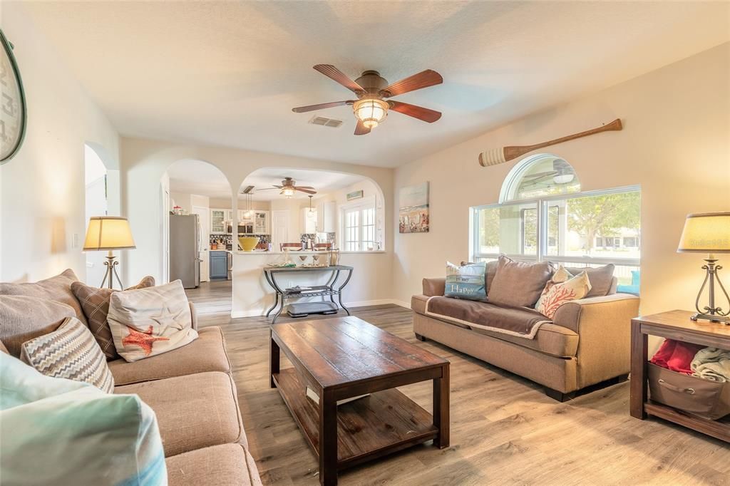 For Sale: $425,000 (4 beds, 2 baths, 2761 Square Feet)