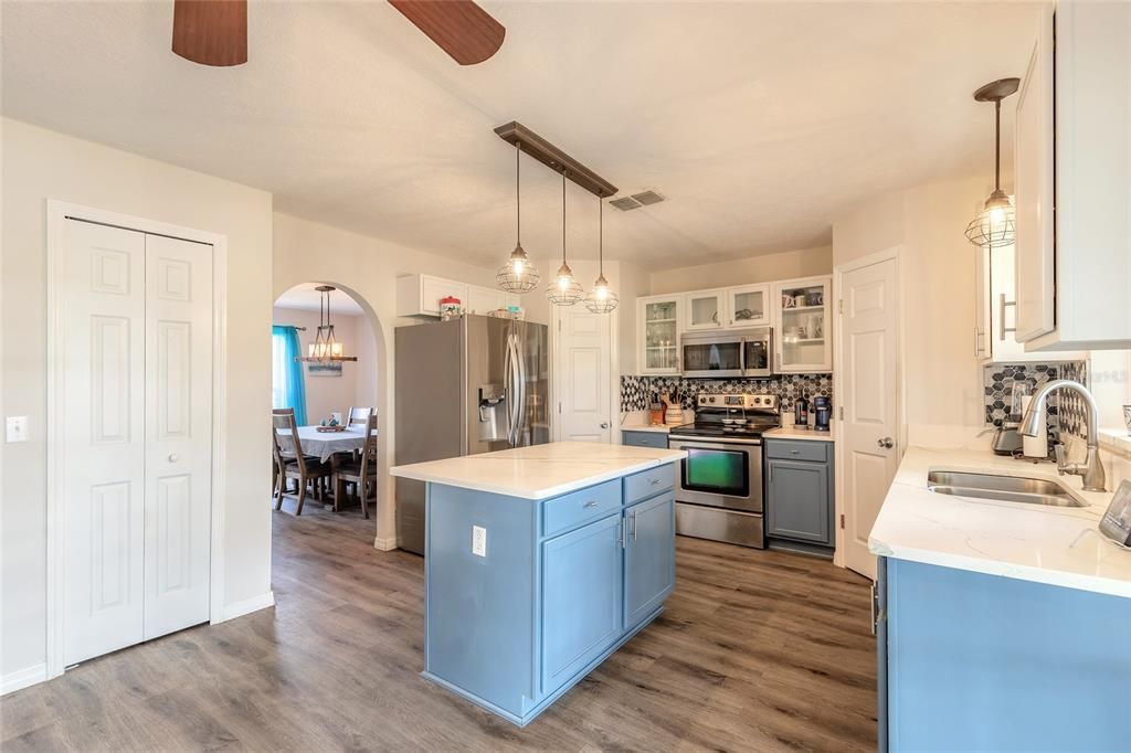 For Sale: $425,000 (4 beds, 2 baths, 2761 Square Feet)