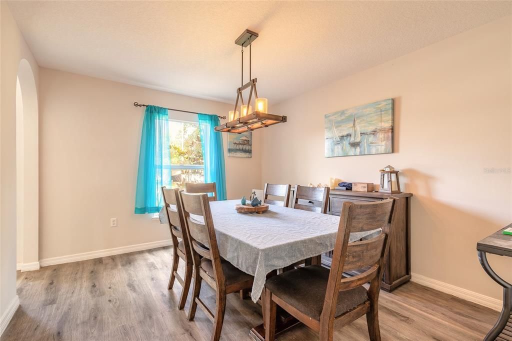 For Sale: $425,000 (4 beds, 2 baths, 2761 Square Feet)