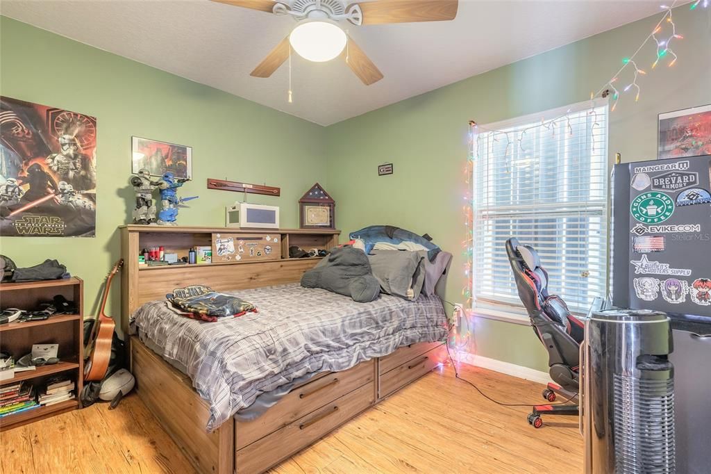 For Sale: $425,000 (4 beds, 2 baths, 2761 Square Feet)