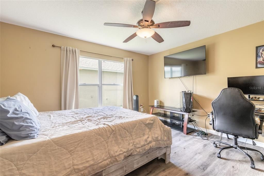 For Sale: $425,000 (4 beds, 2 baths, 2761 Square Feet)