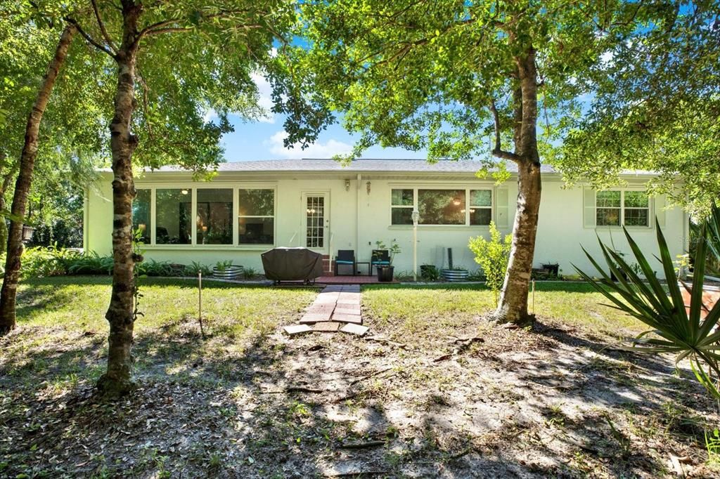 For Sale: $289,000 (3 beds, 2 baths, 2090 Square Feet)