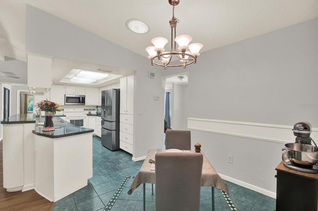 For Sale: $289,000 (3 beds, 2 baths, 2090 Square Feet)