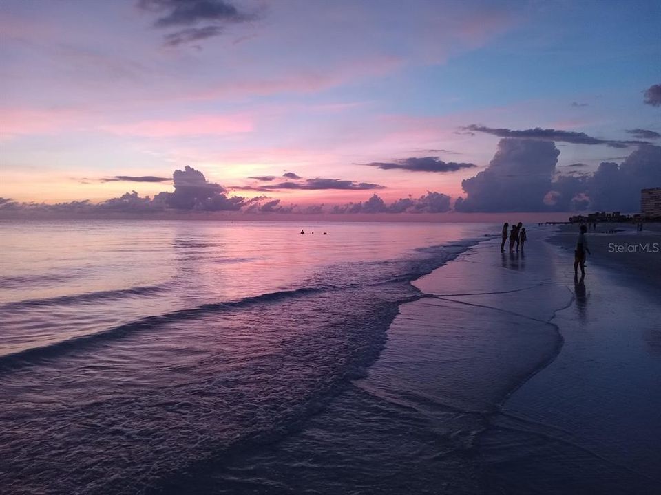 出租: $1,750 (2 贝兹, 1 浴室, 600 平方英尺)