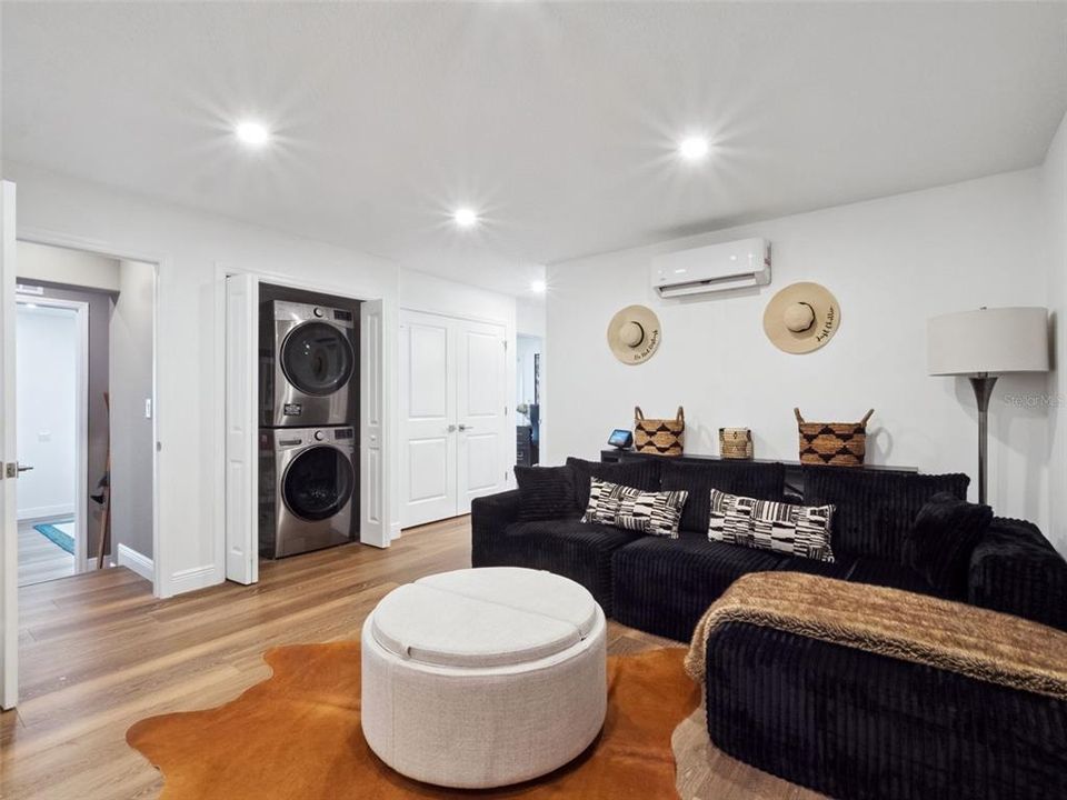 For Sale: $2,490,000 (7 beds, 4 baths, 5046 Square Feet)