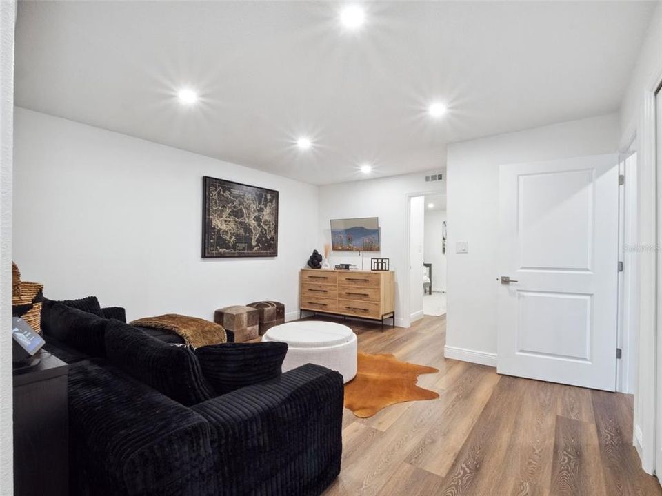 For Sale: $2,490,000 (7 beds, 4 baths, 5046 Square Feet)