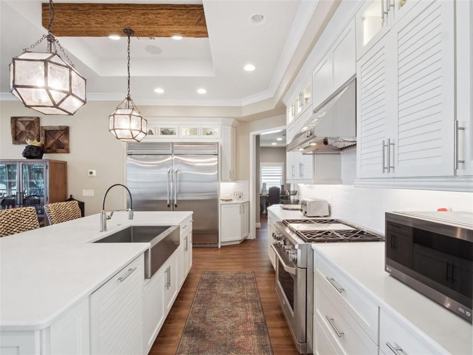 For Sale: $2,490,000 (7 beds, 4 baths, 5046 Square Feet)