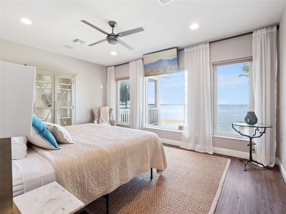 For Sale: $2,490,000 (7 beds, 4 baths, 5046 Square Feet)