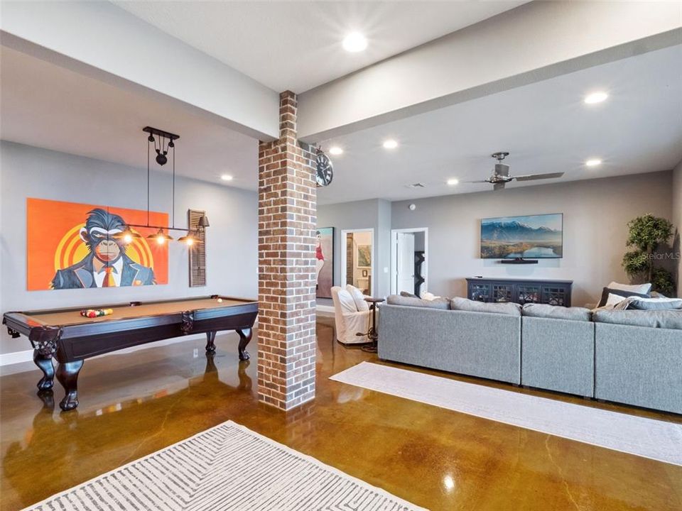 For Sale: $2,490,000 (7 beds, 4 baths, 5046 Square Feet)