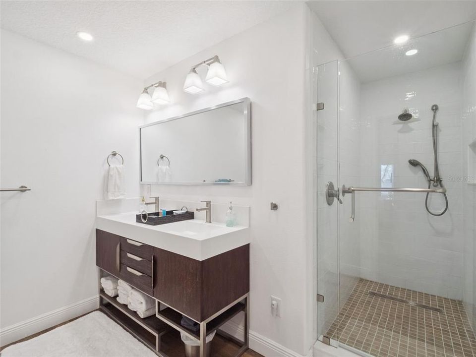 For Sale: $2,490,000 (7 beds, 4 baths, 5046 Square Feet)