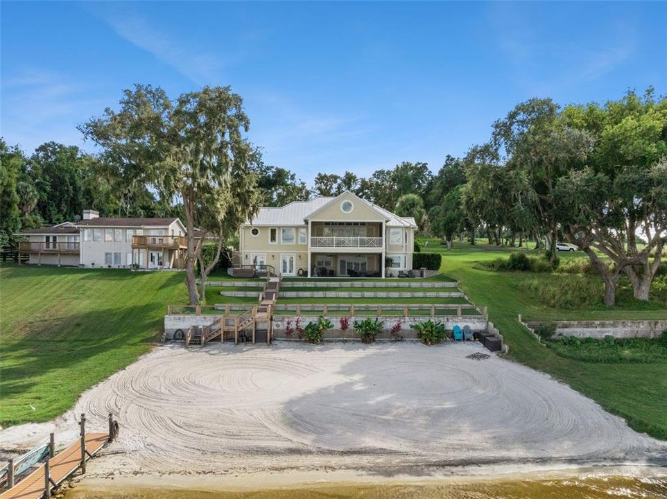 For Sale: $2,490,000 (7 beds, 4 baths, 5046 Square Feet)