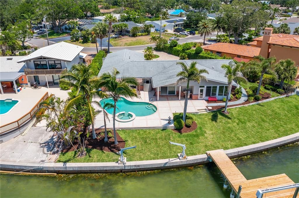 合同活跃: $1,599,999 (3 贝兹, 2 浴室, 2889 平方英尺)