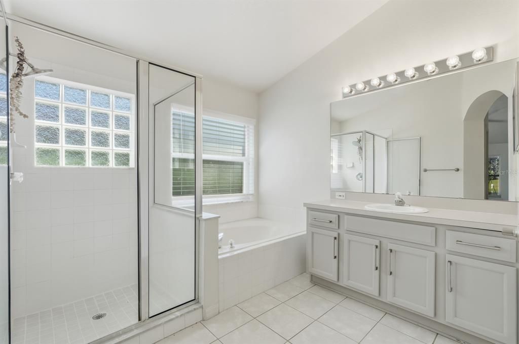 En Venta: $310,000 (3 camas, 2 baños, 1747 Pies cuadrados)