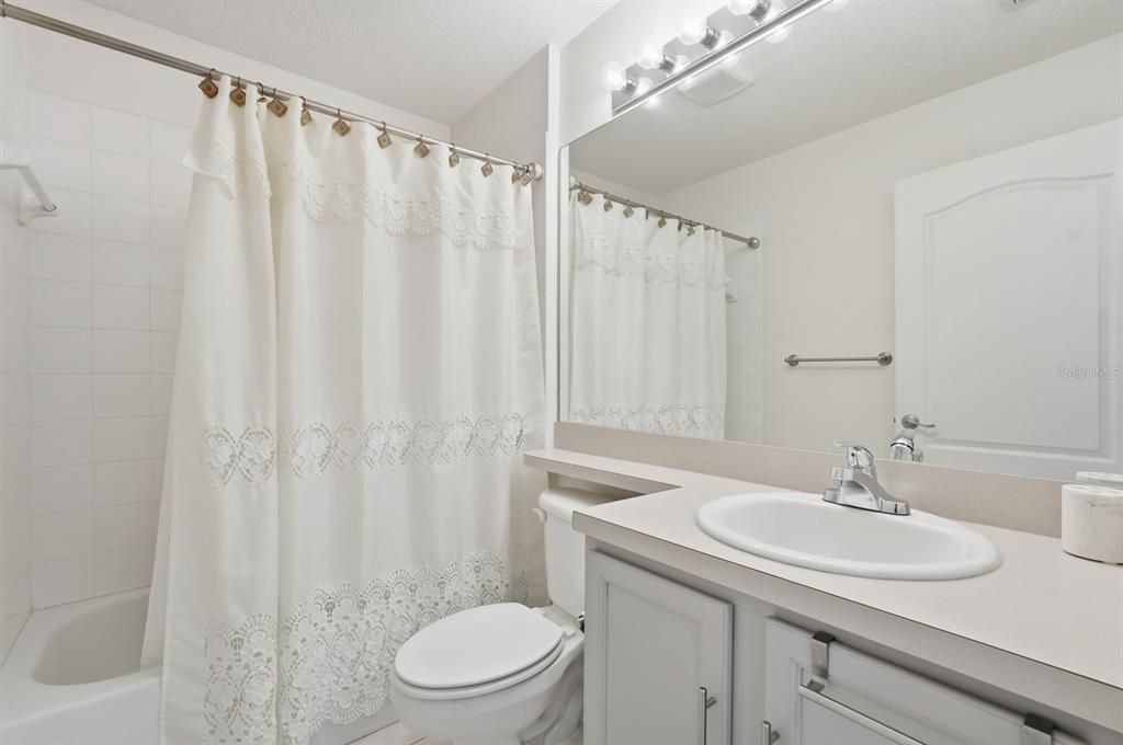 En Venta: $310,000 (3 camas, 2 baños, 1747 Pies cuadrados)