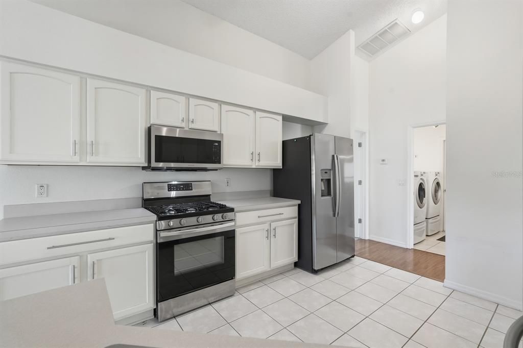 En Venta: $310,000 (3 camas, 2 baños, 1747 Pies cuadrados)