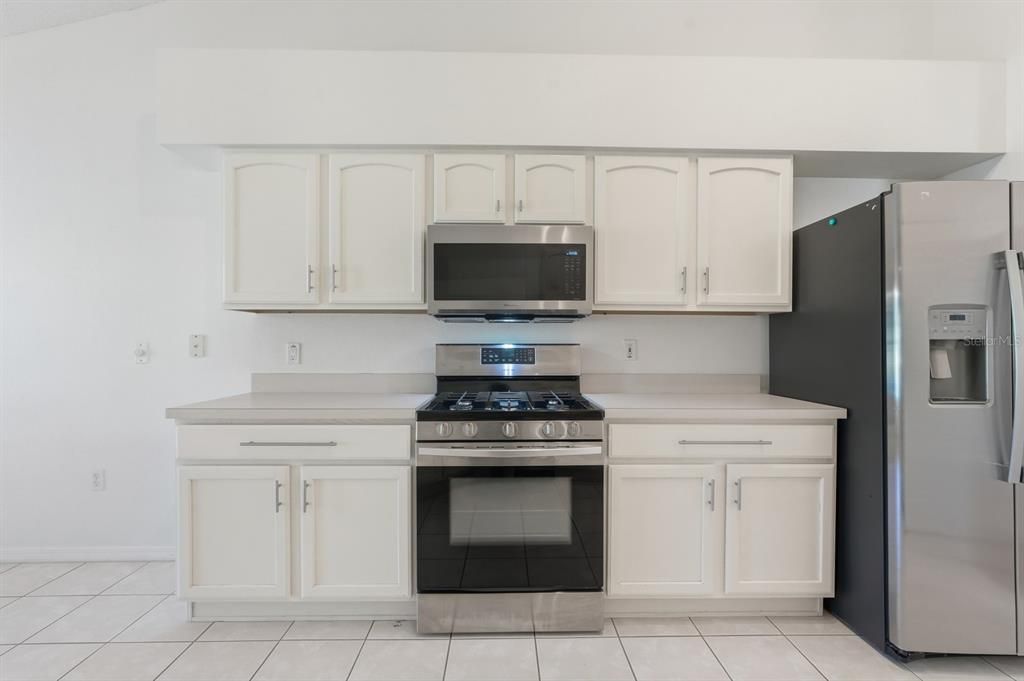 En Venta: $310,000 (3 camas, 2 baños, 1747 Pies cuadrados)