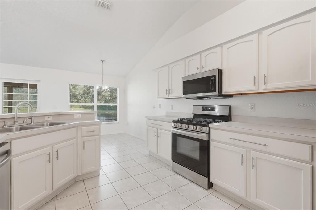 En Venta: $310,000 (3 camas, 2 baños, 1747 Pies cuadrados)