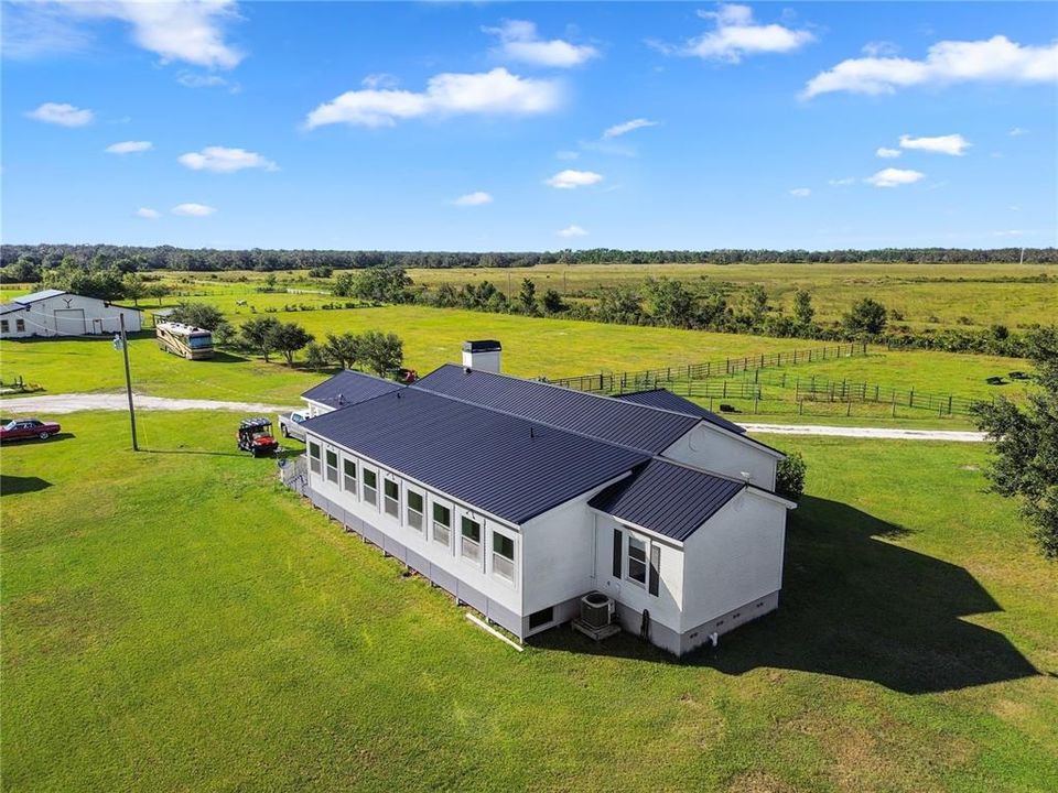 For Sale: $1,550,000 (3 beds, 2 baths, 2776 Square Feet)