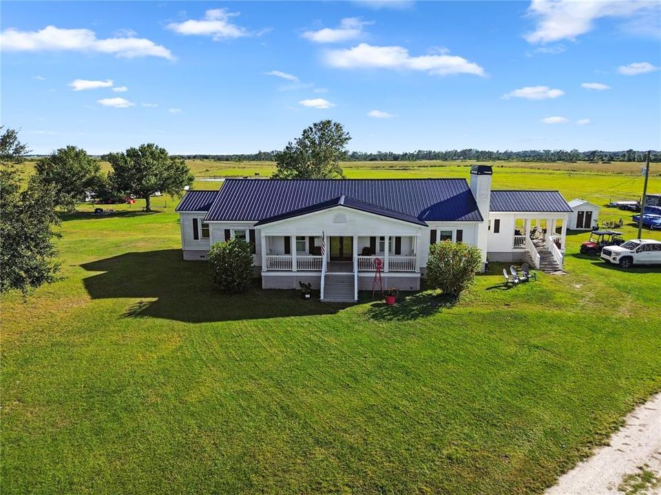 For Sale: $1,550,000 (3 beds, 2 baths, 2776 Square Feet)