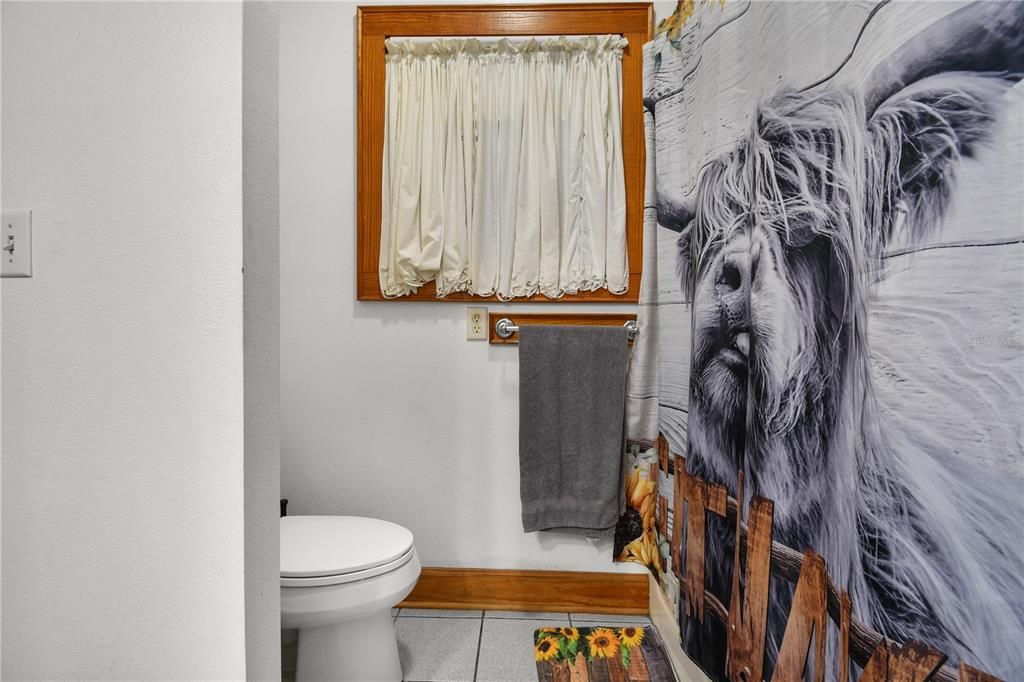 For Sale: $1,550,000 (3 beds, 2 baths, 2776 Square Feet)