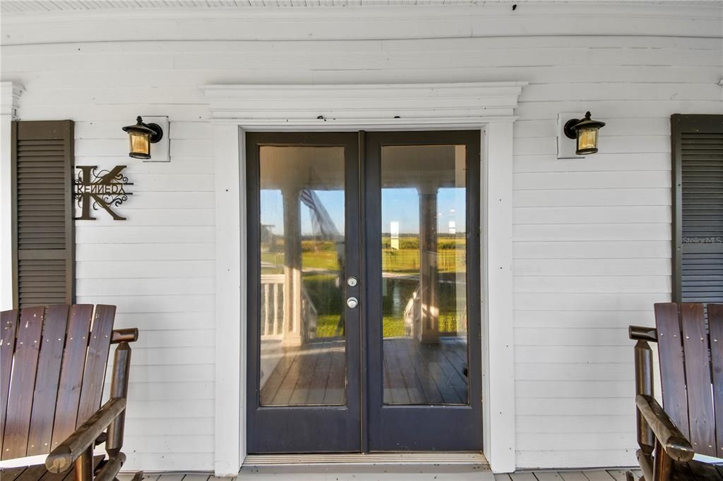 For Sale: $1,550,000 (3 beds, 2 baths, 2776 Square Feet)