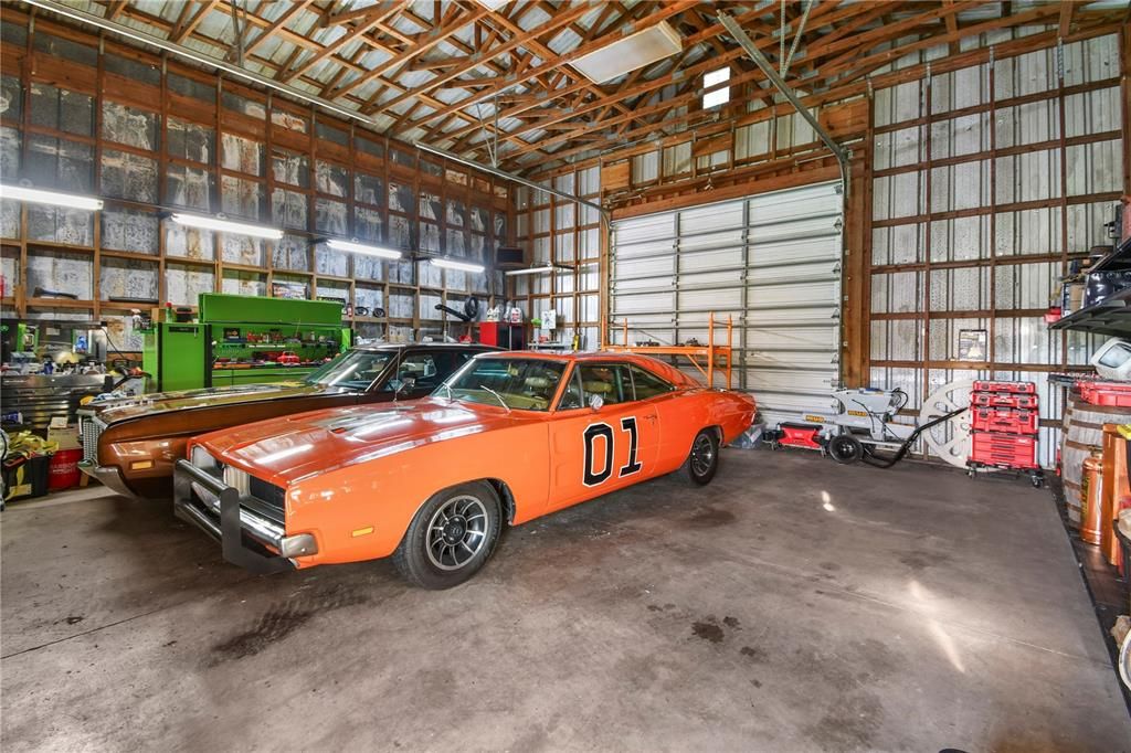 For Sale: $1,550,000 (3 beds, 2 baths, 2776 Square Feet)