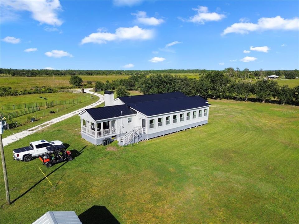 For Sale: $1,550,000 (3 beds, 2 baths, 2776 Square Feet)