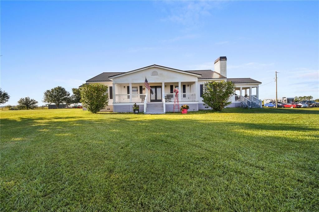 For Sale: $1,550,000 (3 beds, 2 baths, 2776 Square Feet)