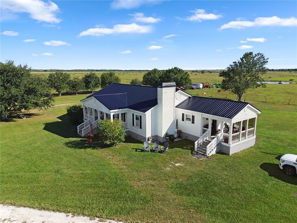 For Sale: $1,550,000 (3 beds, 2 baths, 2776 Square Feet)