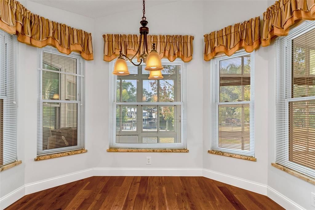 На продажу: $624,500 (3 спален, 2 ванн, 2113 Квадратных фут)