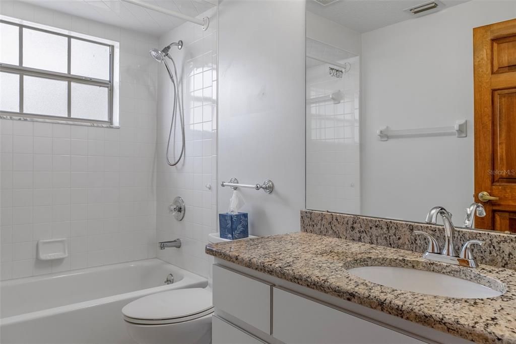 На продажу: $624,500 (3 спален, 2 ванн, 2113 Квадратных фут)