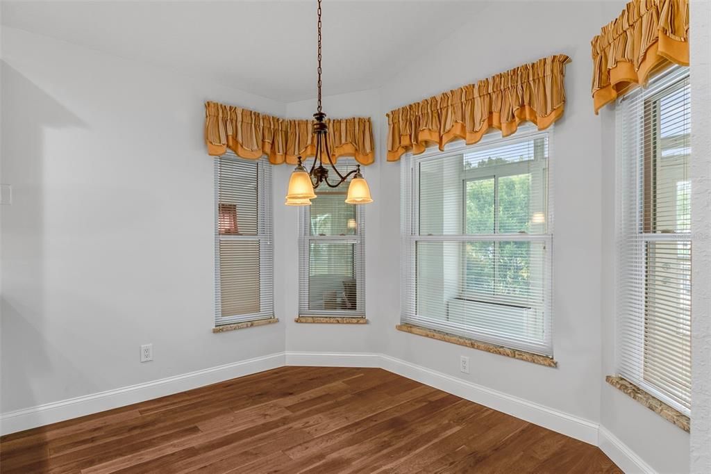 На продажу: $624,500 (3 спален, 2 ванн, 2113 Квадратных фут)