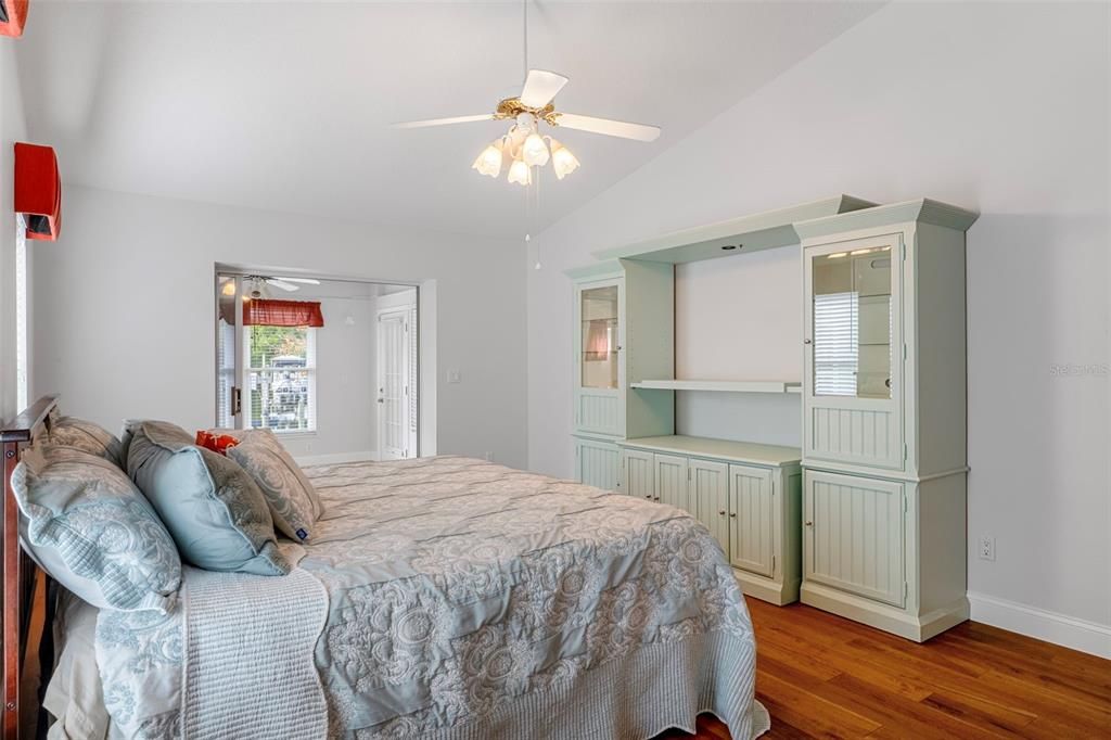 На продажу: $624,500 (3 спален, 2 ванн, 2113 Квадратных фут)