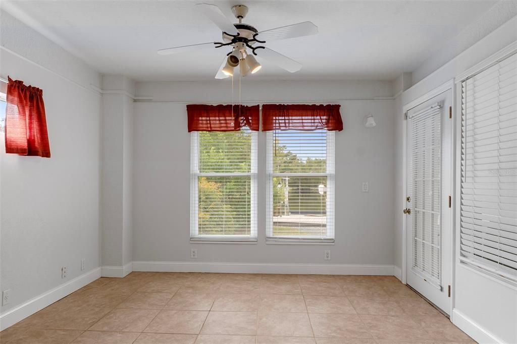 На продажу: $624,500 (3 спален, 2 ванн, 2113 Квадратных фут)