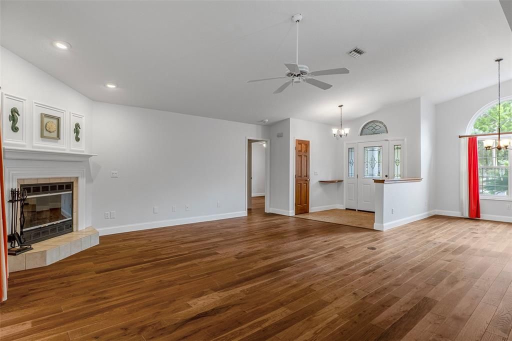 На продажу: $624,500 (3 спален, 2 ванн, 2113 Квадратных фут)