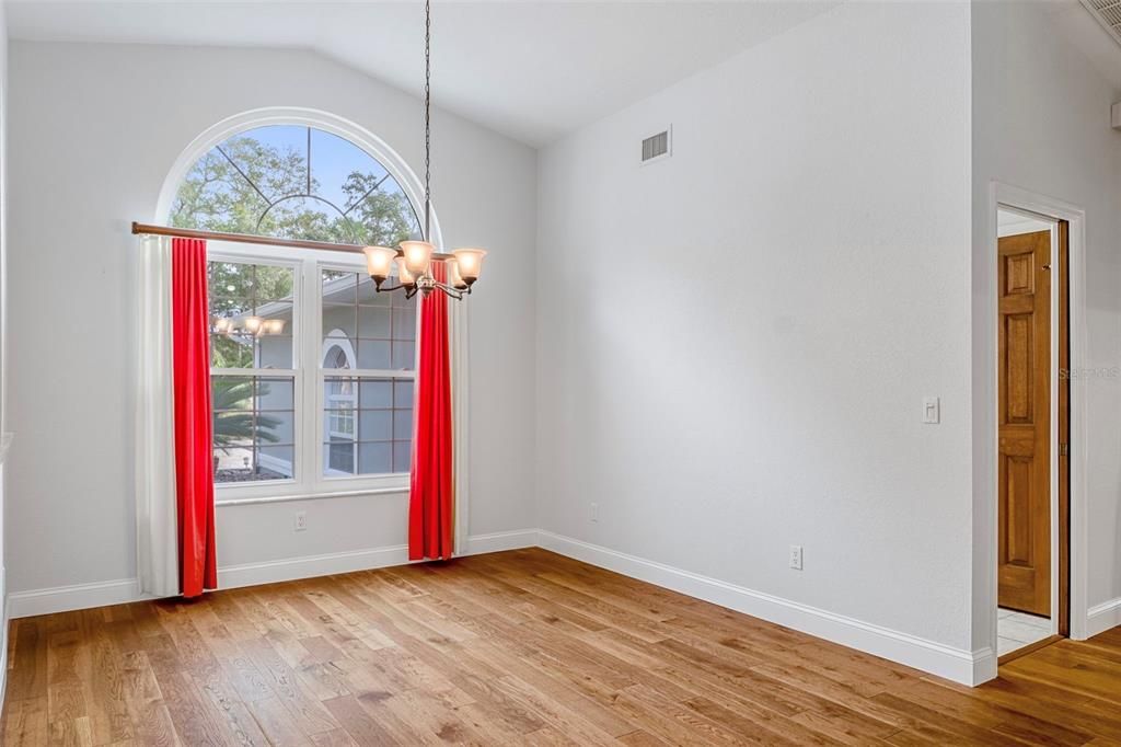 На продажу: $624,500 (3 спален, 2 ванн, 2113 Квадратных фут)