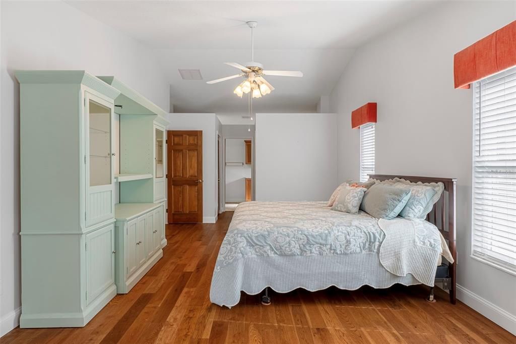 На продажу: $624,500 (3 спален, 2 ванн, 2113 Квадратных фут)