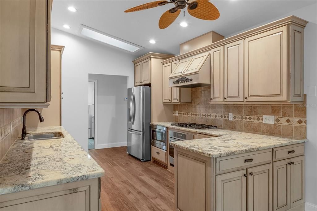 На продажу: $624,500 (3 спален, 2 ванн, 2113 Квадратных фут)